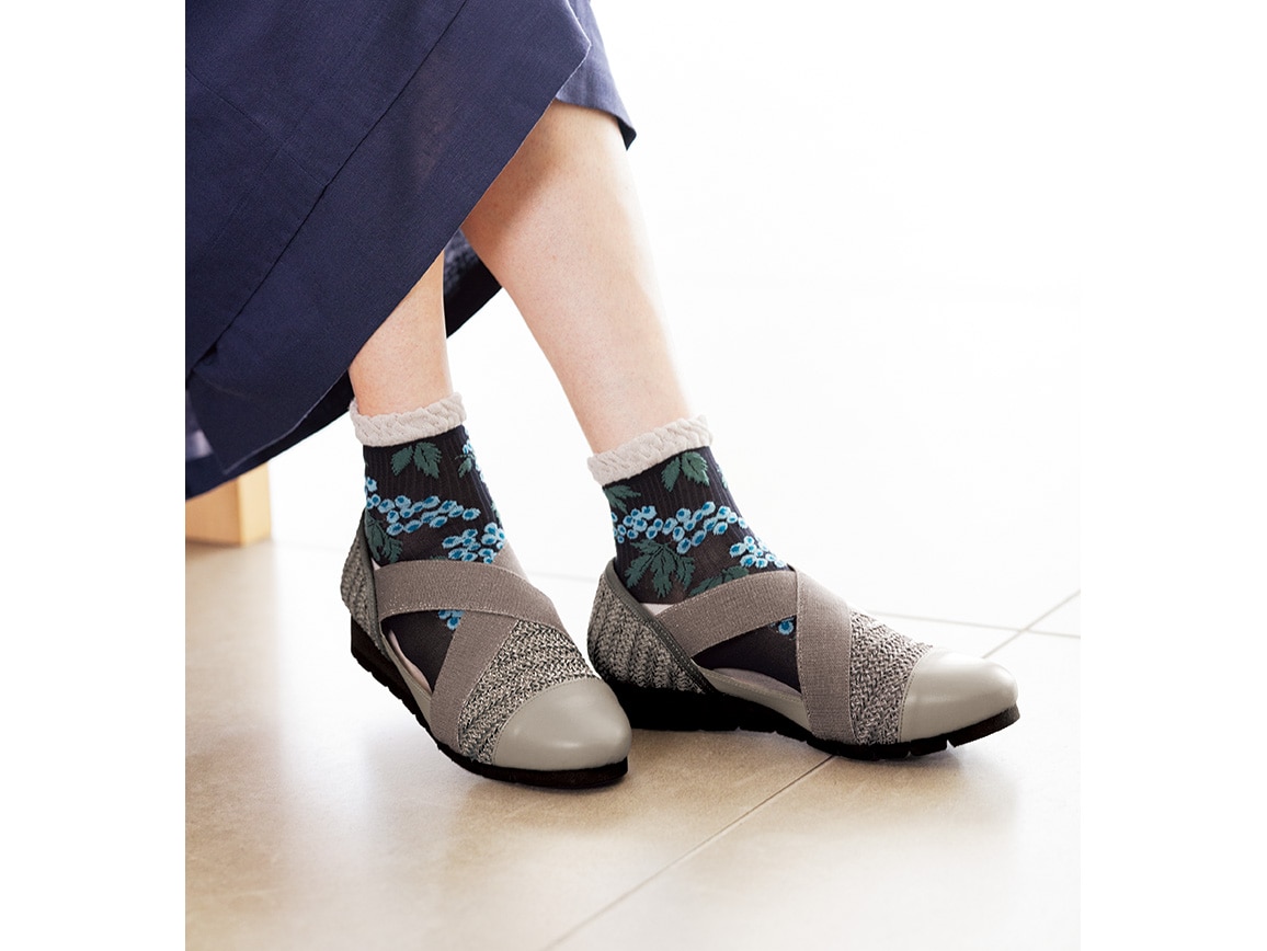 ソフトシアー靴下4足セット(ボタニカル柄)【広告商品】 ソフトシアー靴下4足セット(ボタニカル柄)【広告商品】