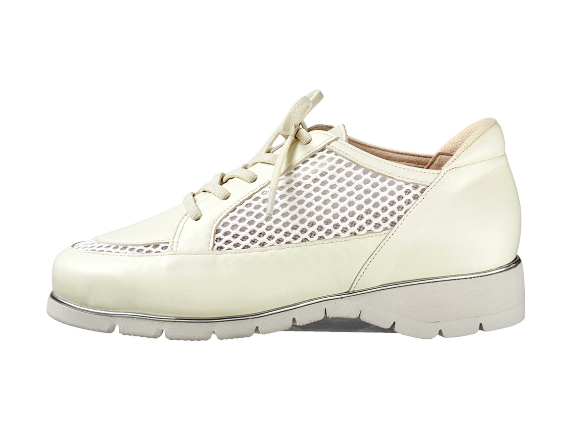 軽くて涼しい牛革スニーカー 軽くて涼しい牛革スニーカー