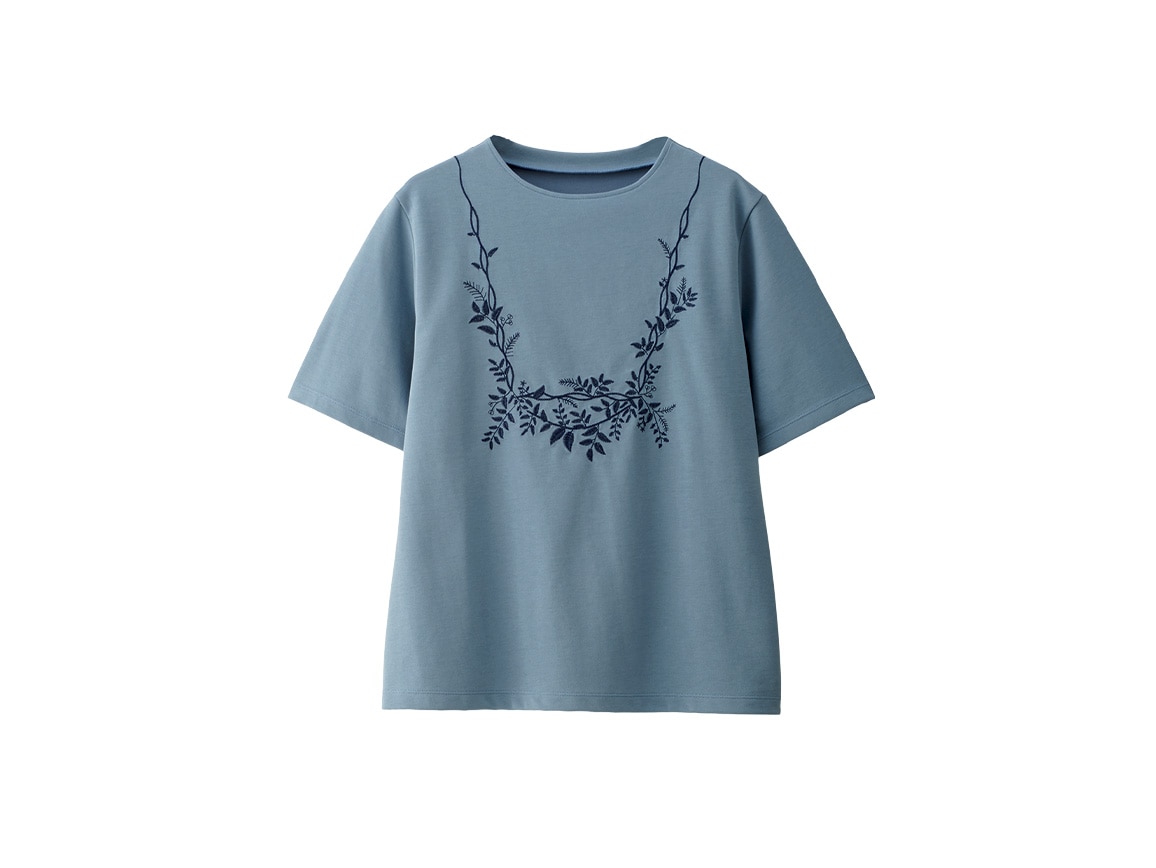 【先行】リーフ柄刺しゅうゆったりTシャツ 【先行】リーフ柄刺しゅうゆったりTシャツ