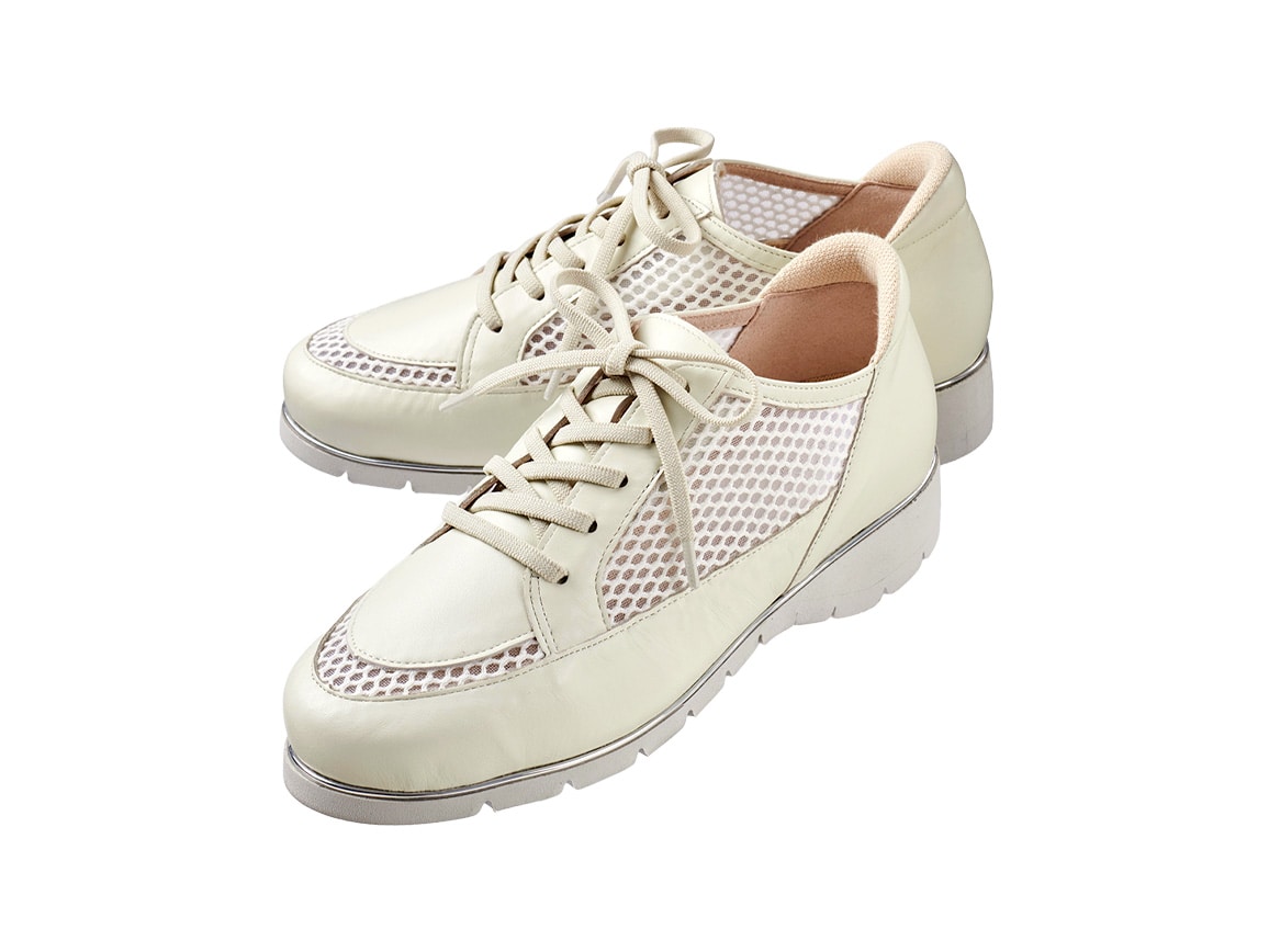 軽くて涼しい牛革スニーカー 軽くて涼しい牛革スニーカー