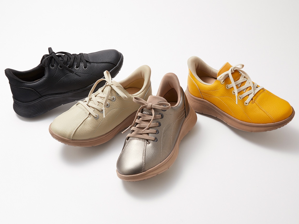 ハルメク たったままはける防水スニーカー ハルメク たったままはける防水スニーカー