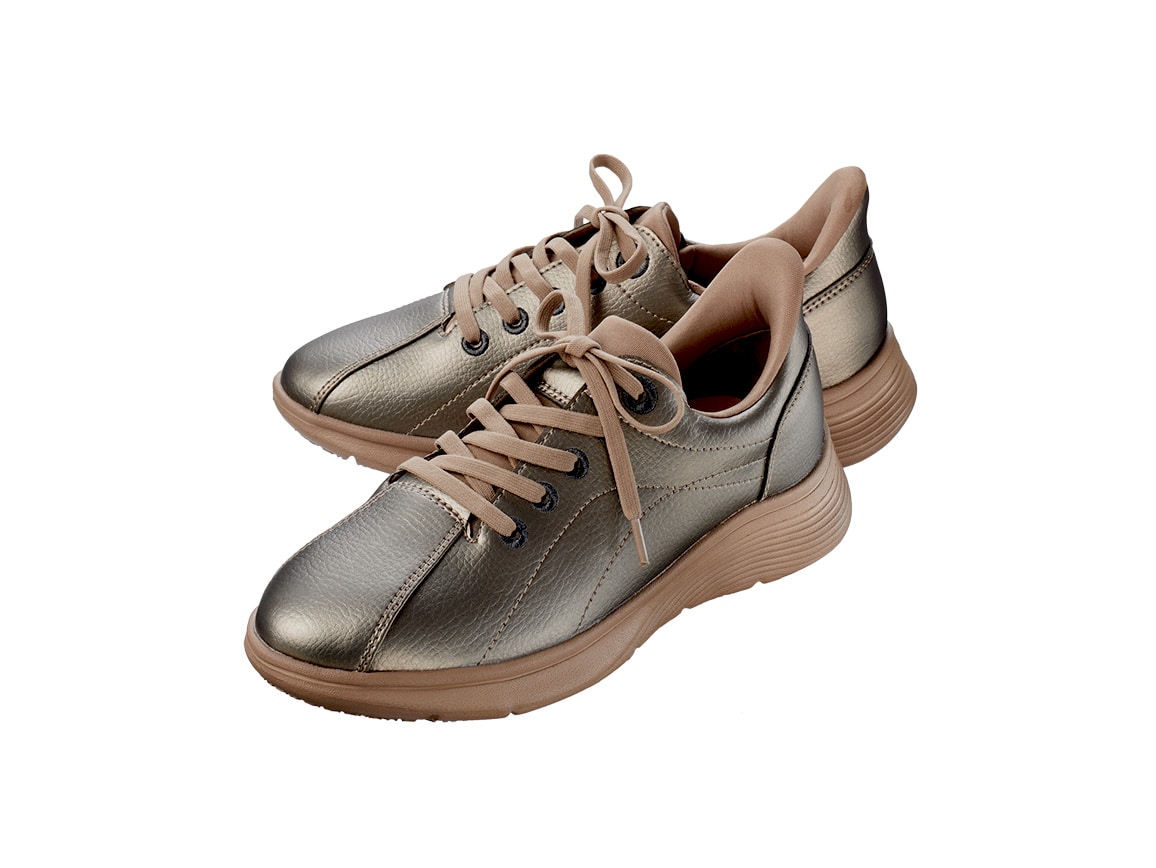 ハルメク たったままはける防水スニーカー ハルメク たったままはける防水スニーカー