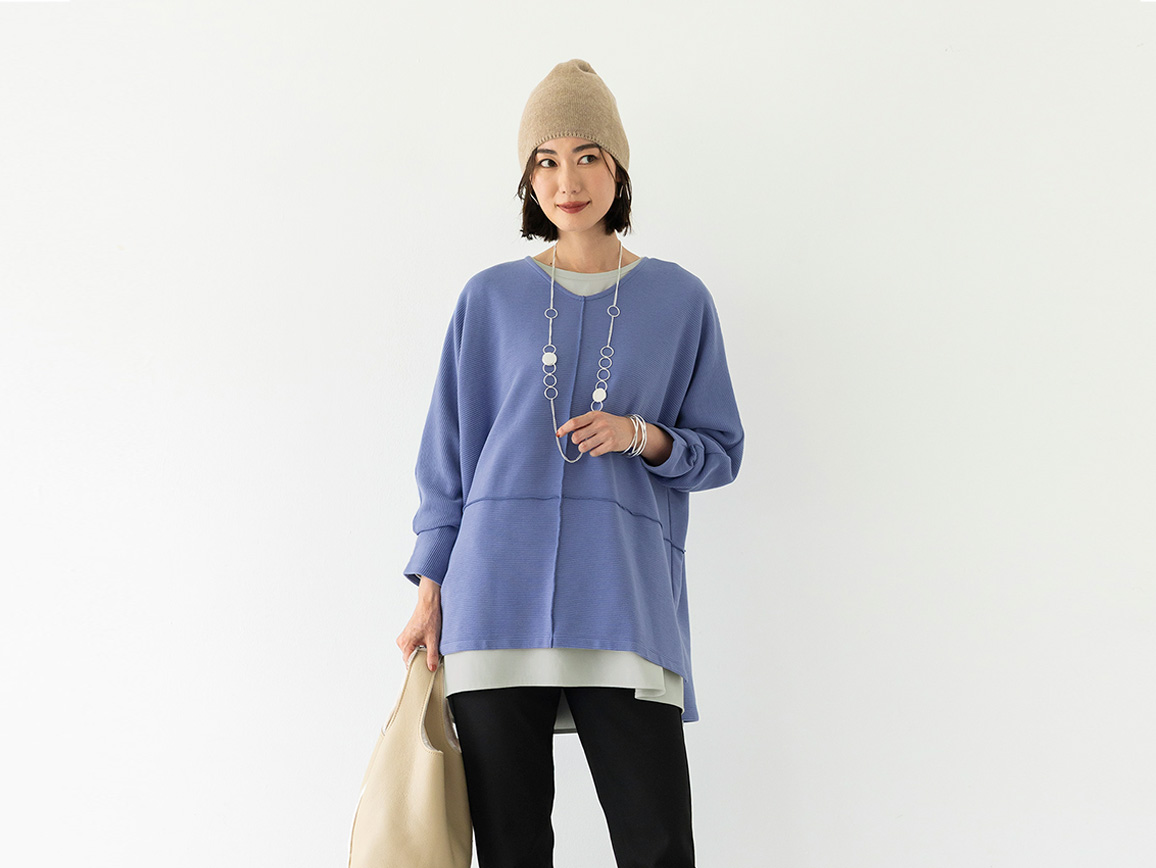 リップルトレーナー×ジョーゼット調インナーアンサンブル リップルトレーナー×ジョーゼット調インナーアンサンブル