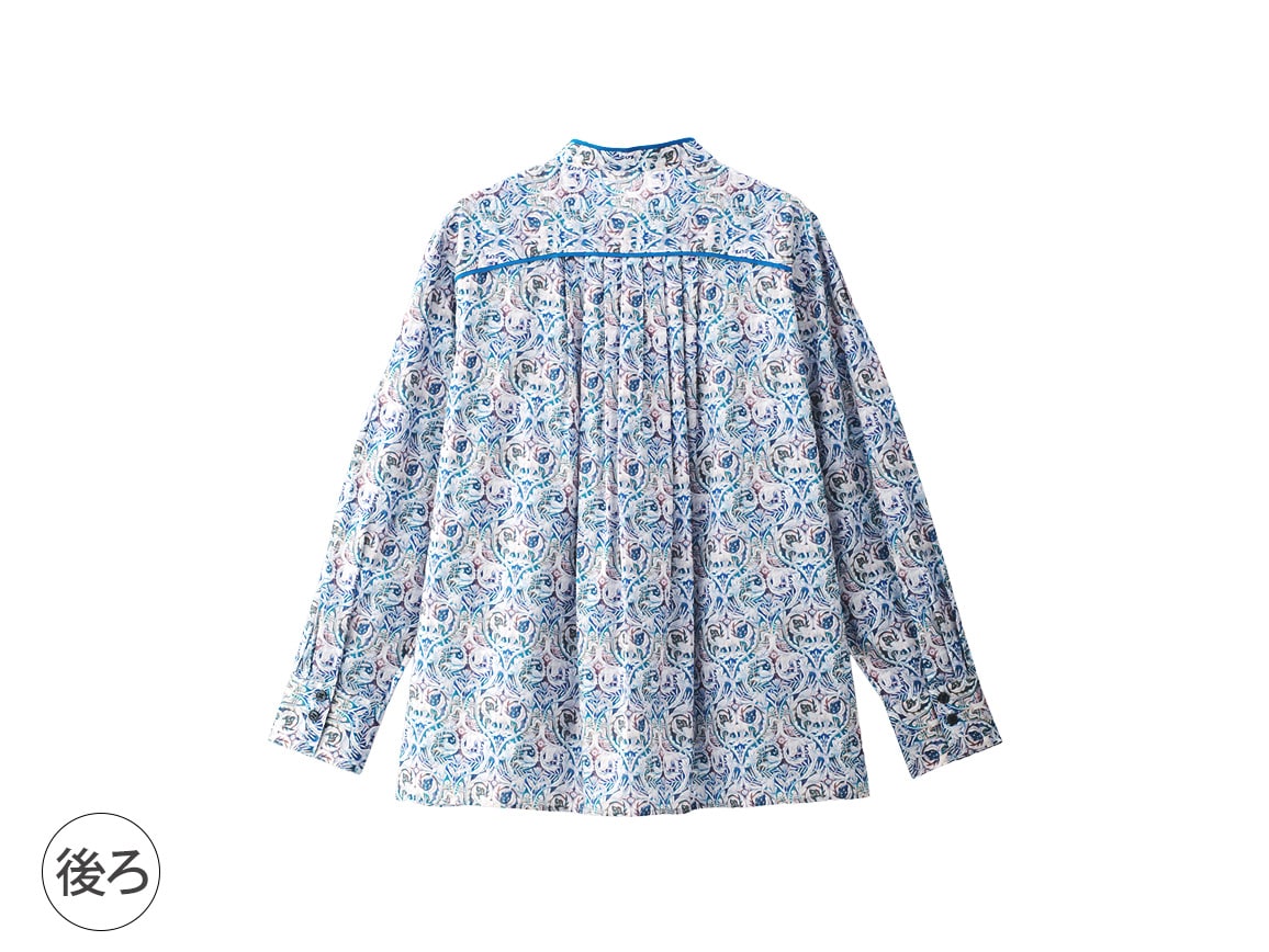 リバティプリントタックデザインブラウス リバティプリントタックデザインブラウス