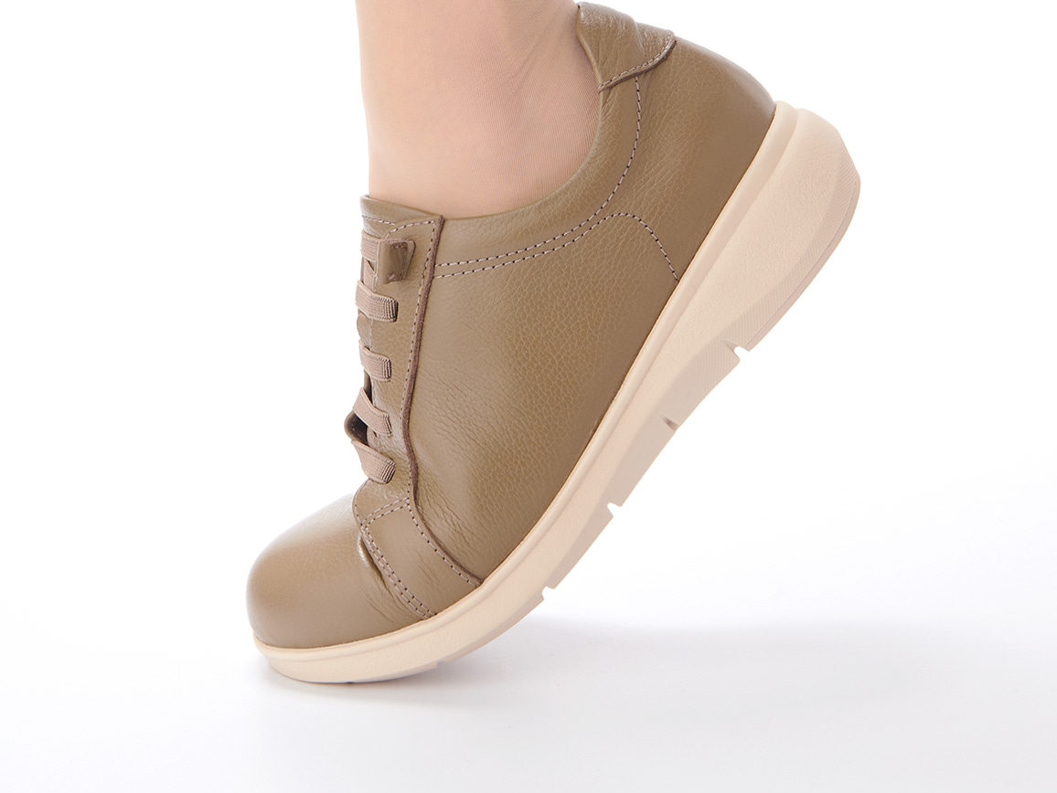 ハルメク はっ水レザーゴム紐スニーカー ハルメク はっ水レザーゴム紐スニーカー