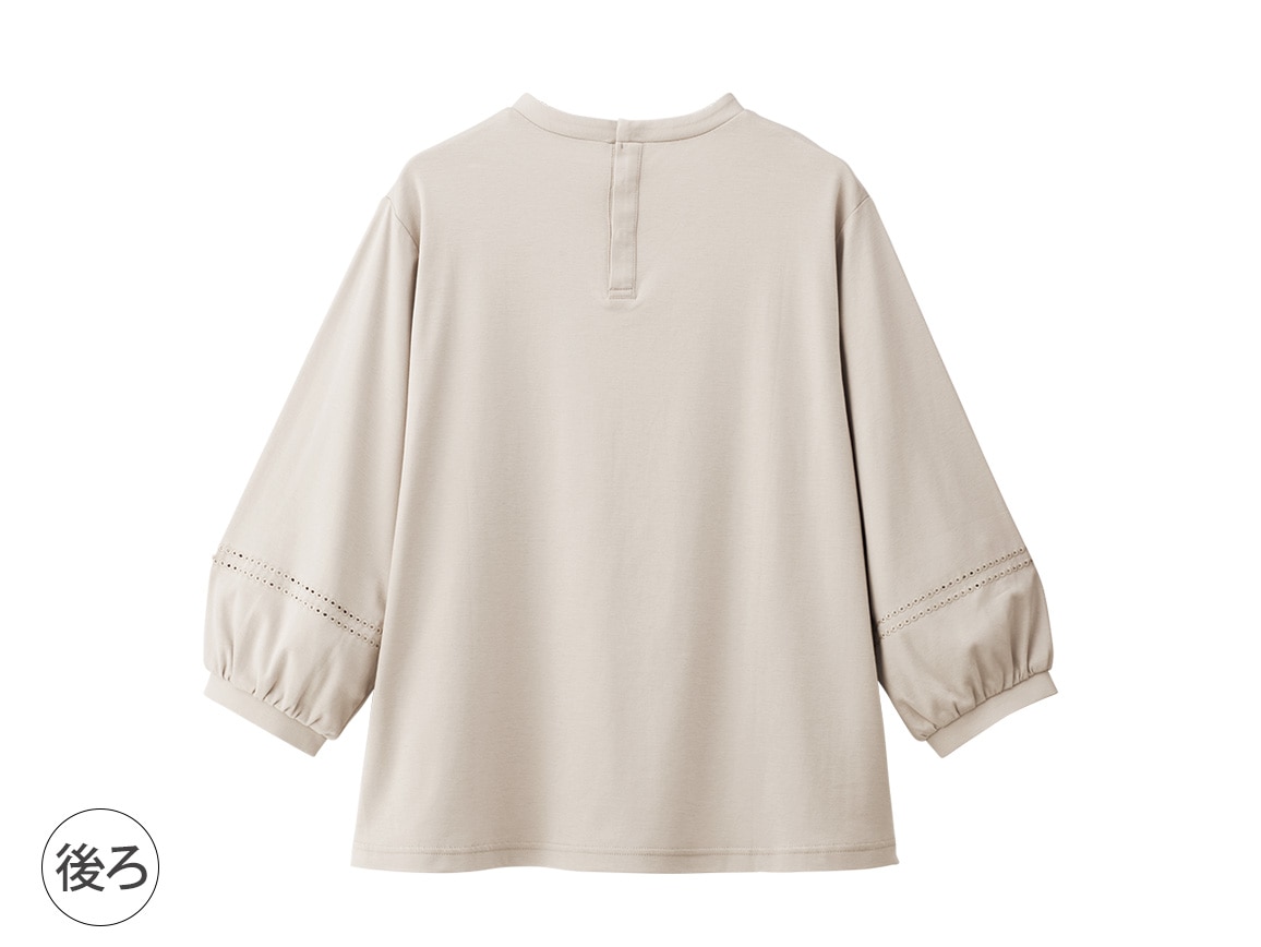 ピンタック入りアイレットプルオーバー ピンタック入りアイレットプルオーバー