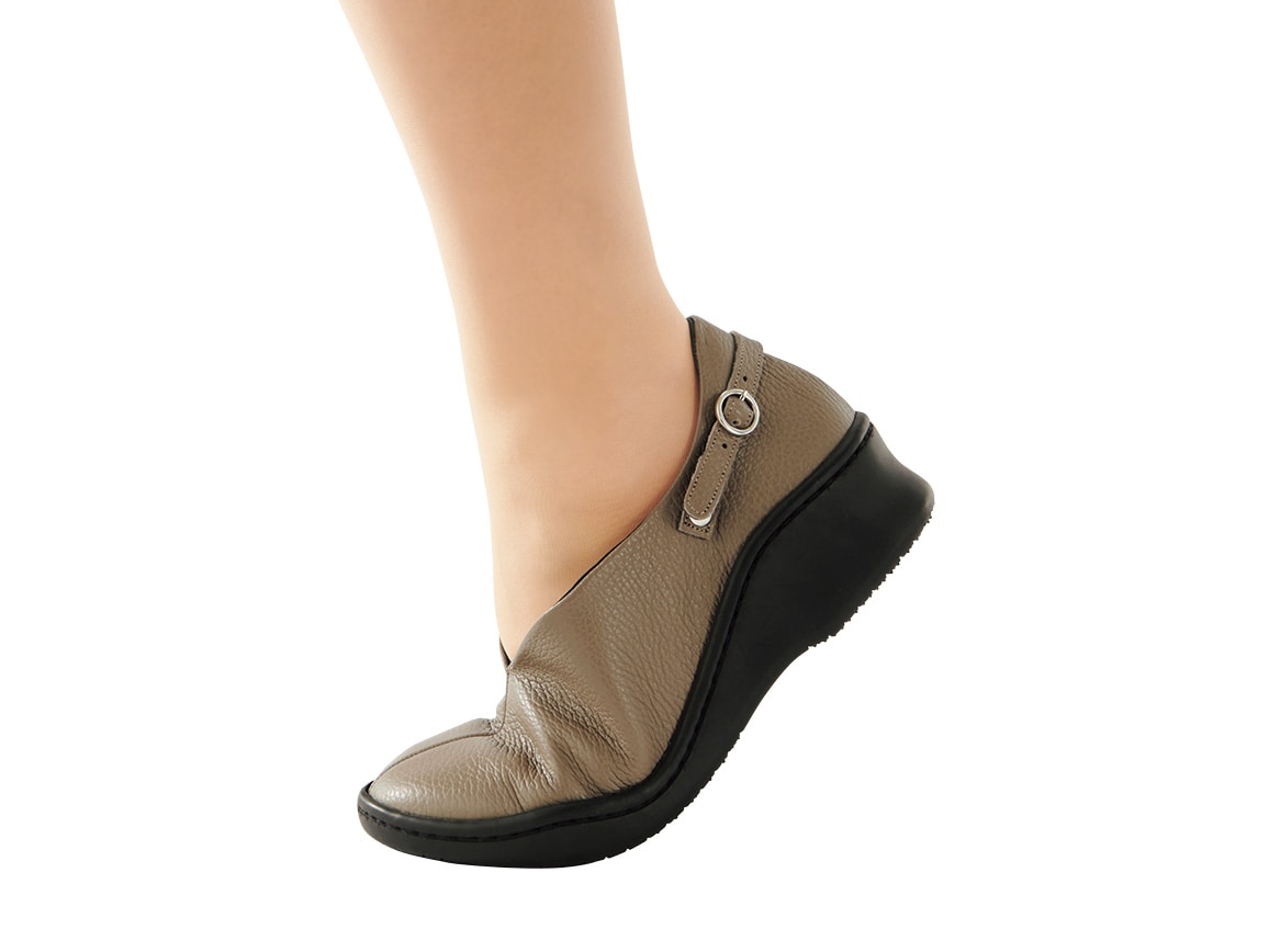 ドレスニーカー(Vカットデザイン) ドレスニーカー(Vカットデザイン)