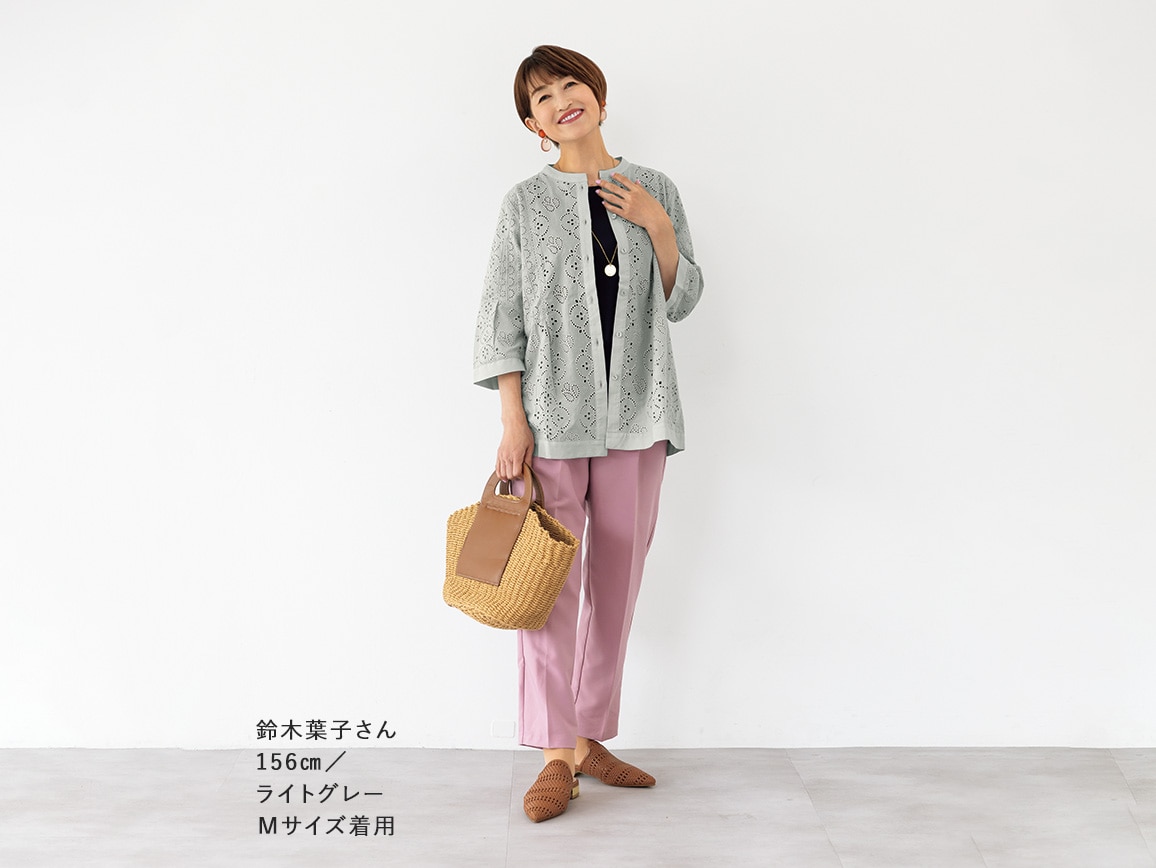 アイレットレース刺しゅうブラウス アイレットレース刺しゅうブラウス