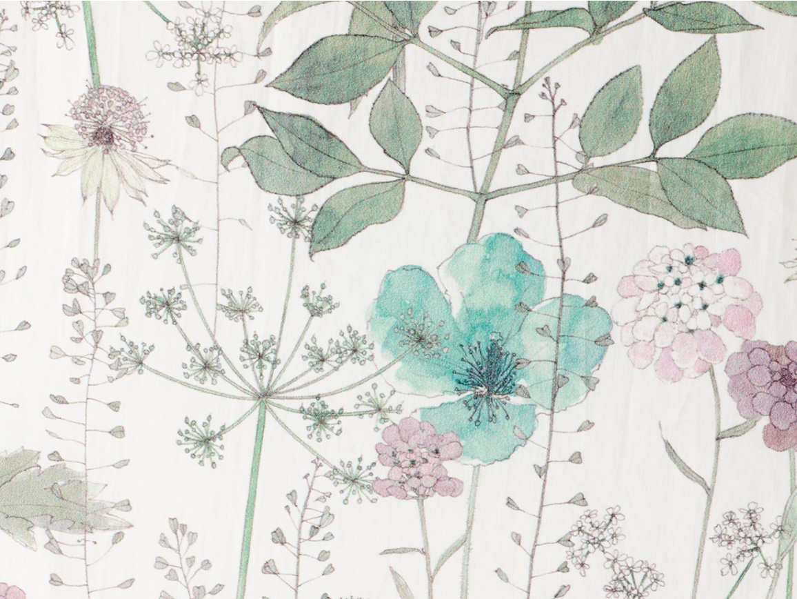 リバティプリントタックデザインブラウス リバティプリントタックデザインブラウス