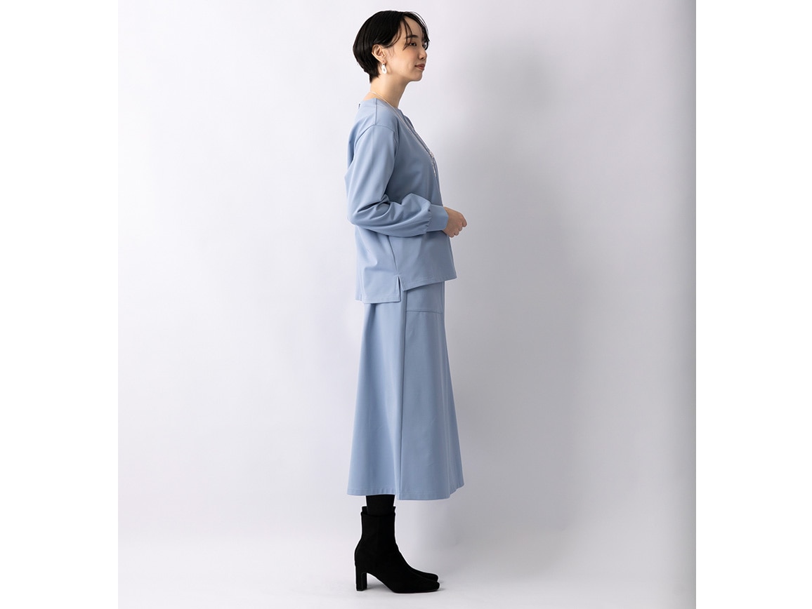 【先行】ブラウス見えプルオーバー×スカート 【先行】ブラウス見えプルオーバー×スカート