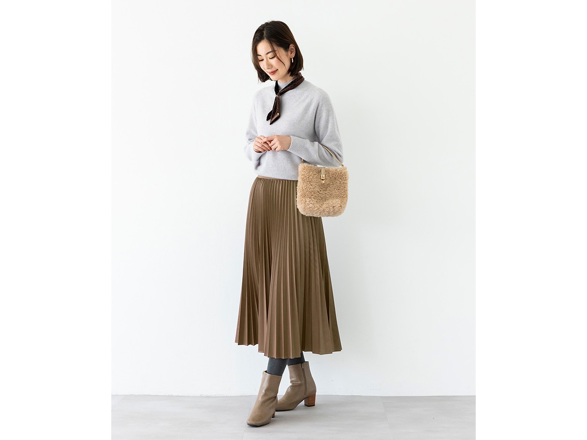 フラメンコ　ファルダ　パルパデオ　ベージュ　カーキ　新品　未使用　スカート フラメンコ ファルダ パルパデオ ベージュ カーキ 新品 未使用
