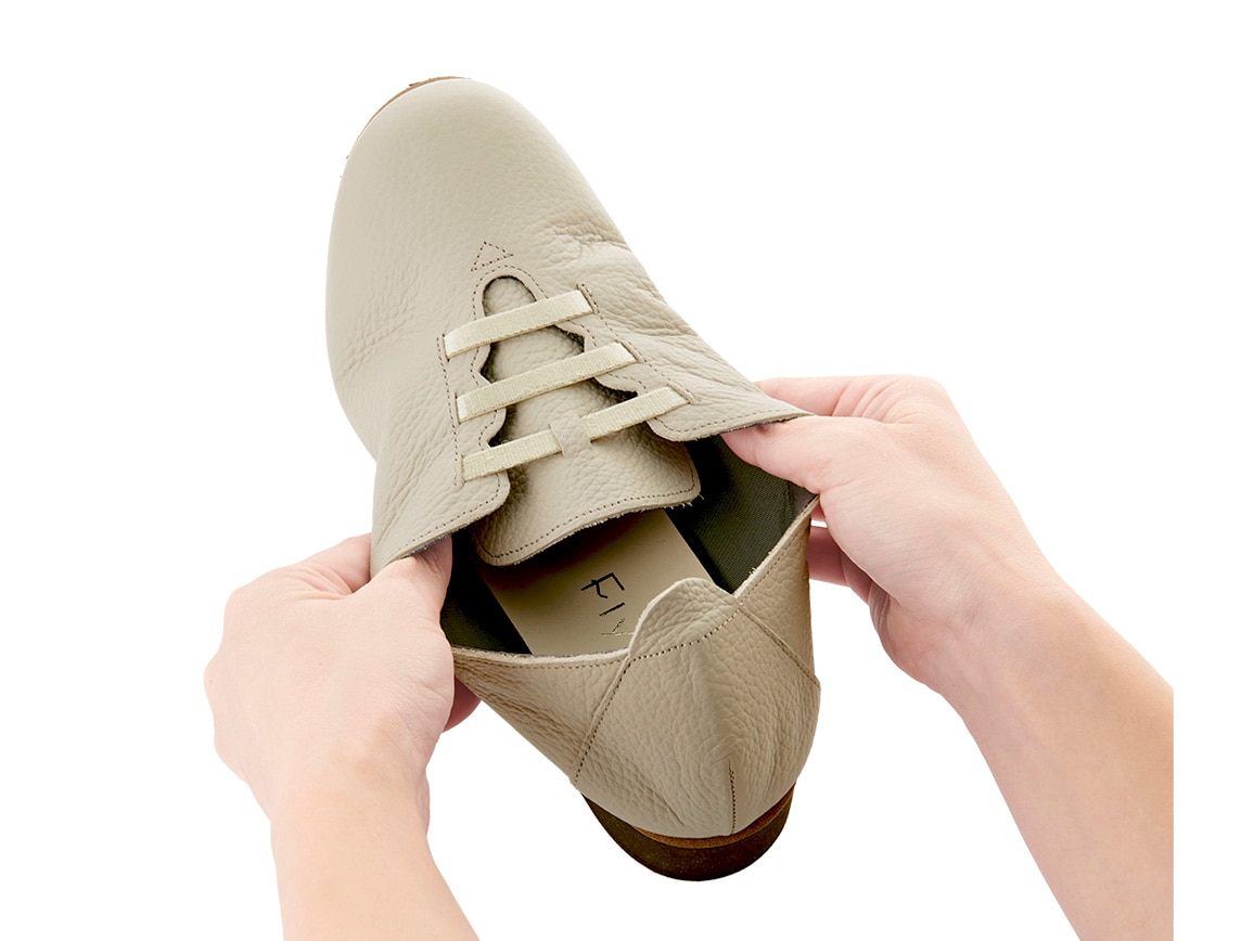 エアーレザー・軽やかゴムひもシューズ エアーレザー・軽やかゴムひもシューズ