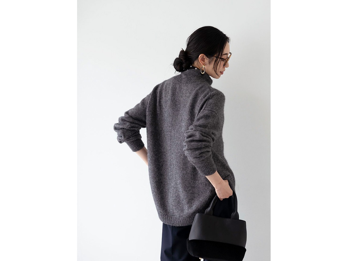 【plus】ラウンドテイルハイネックニット 【plus】ラウンドテイルハイネックニット