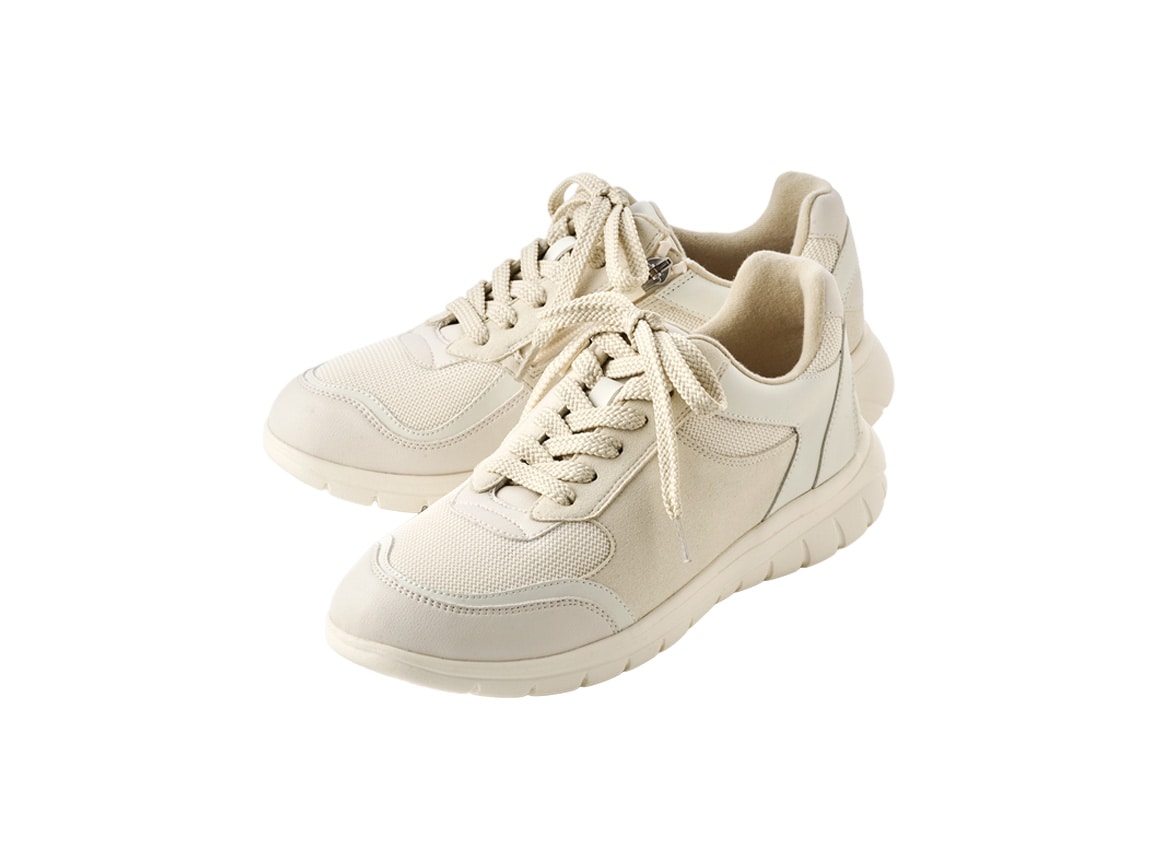 �X���[�X�z���C�g