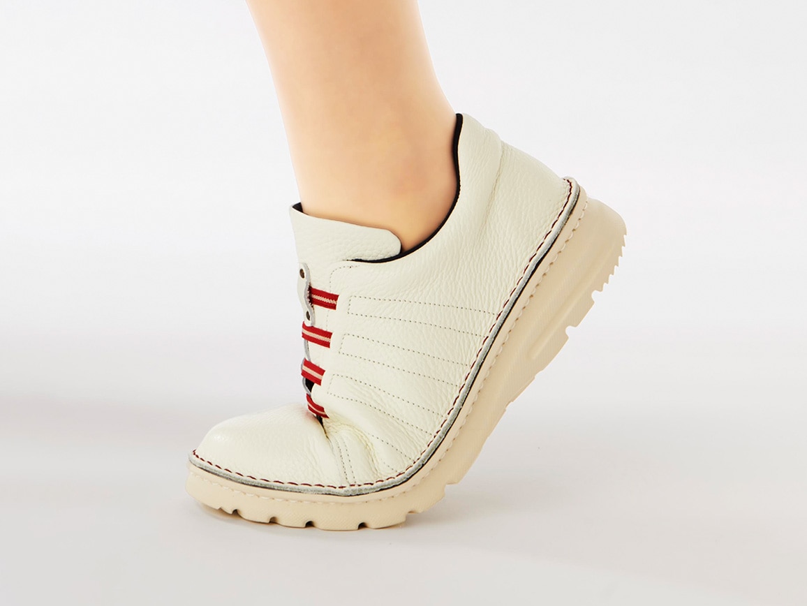 イタリアンレザー軽量スニーカー イタリアンレザー軽量スニーカー