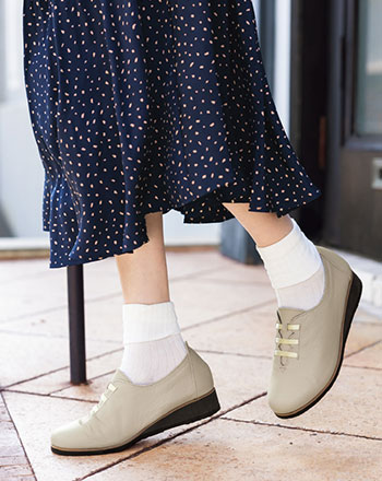 �G�A�[���U�[�E
�y�₩�S���Ђ��V���[�Y