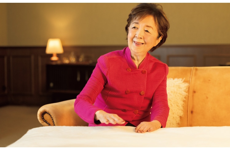 ���d�Ŏq����