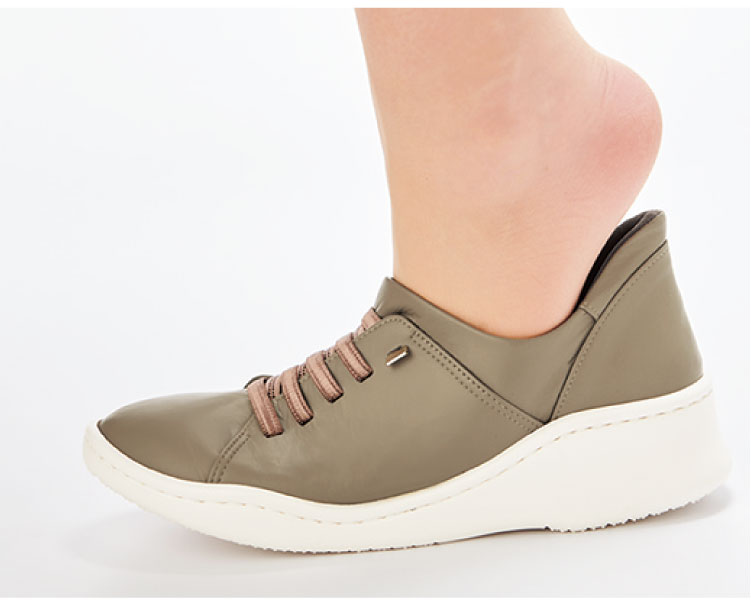 �����͂���E���v�S���Ђ��X�j�[�J�[