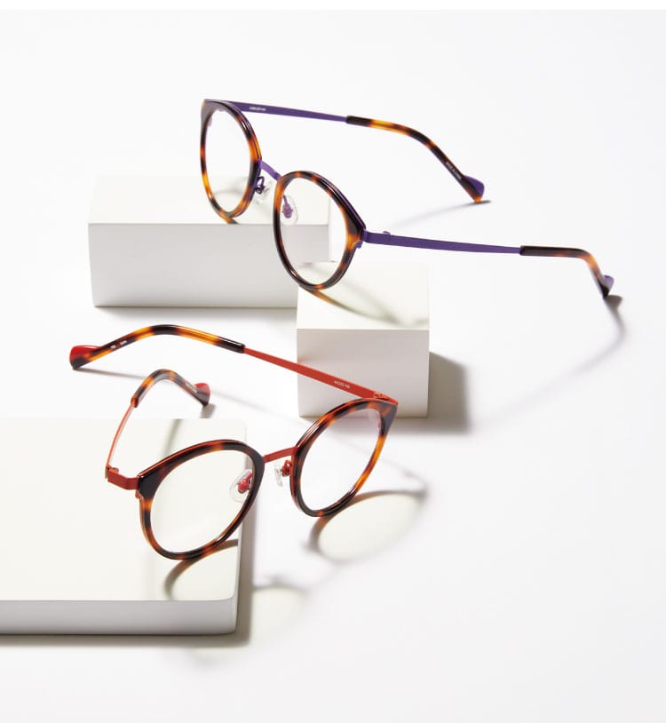 �J���[�t���[�����������Y�T���O���X