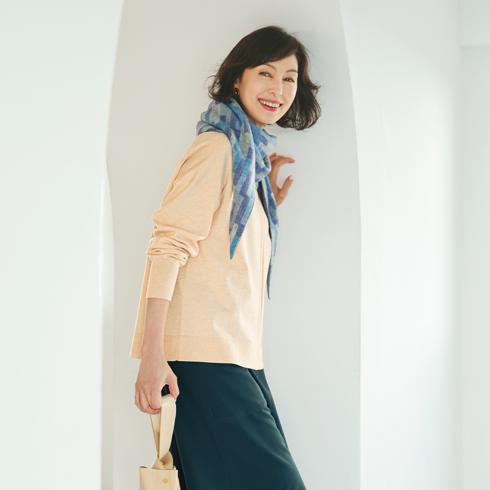 アイレットデザインハイネックセーター