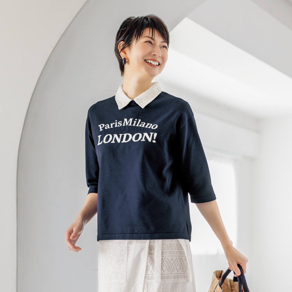 ひじが隠れるクルーネックニット